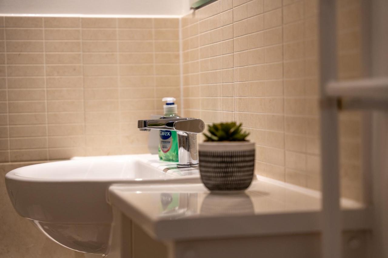 Spacious Apartment In Woking Town Centre Ngoại thất bức ảnh